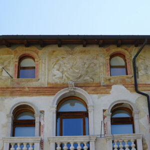 Pordenone Palazzo Ricchieri facciata affresco seicento post restauro