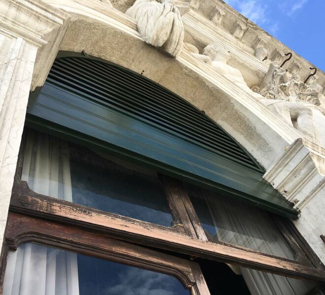 Venezia Palazzo Loredan lunetta dopo restauro