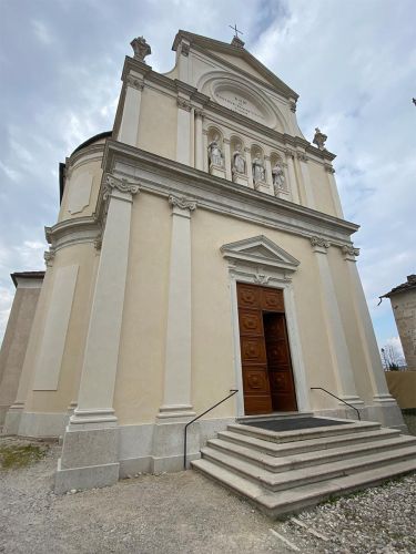 Rossano Veneto Duomo facciata fronte post restauro