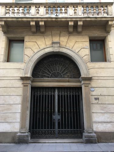 Padova-Palazzo-Foscarini-facciata-via-Eremitani-porta-ante-restauro