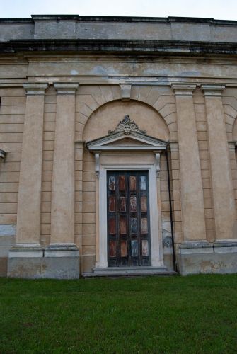 piazzola-villa-contarini-porta-ex-scuderie-prima-restauro